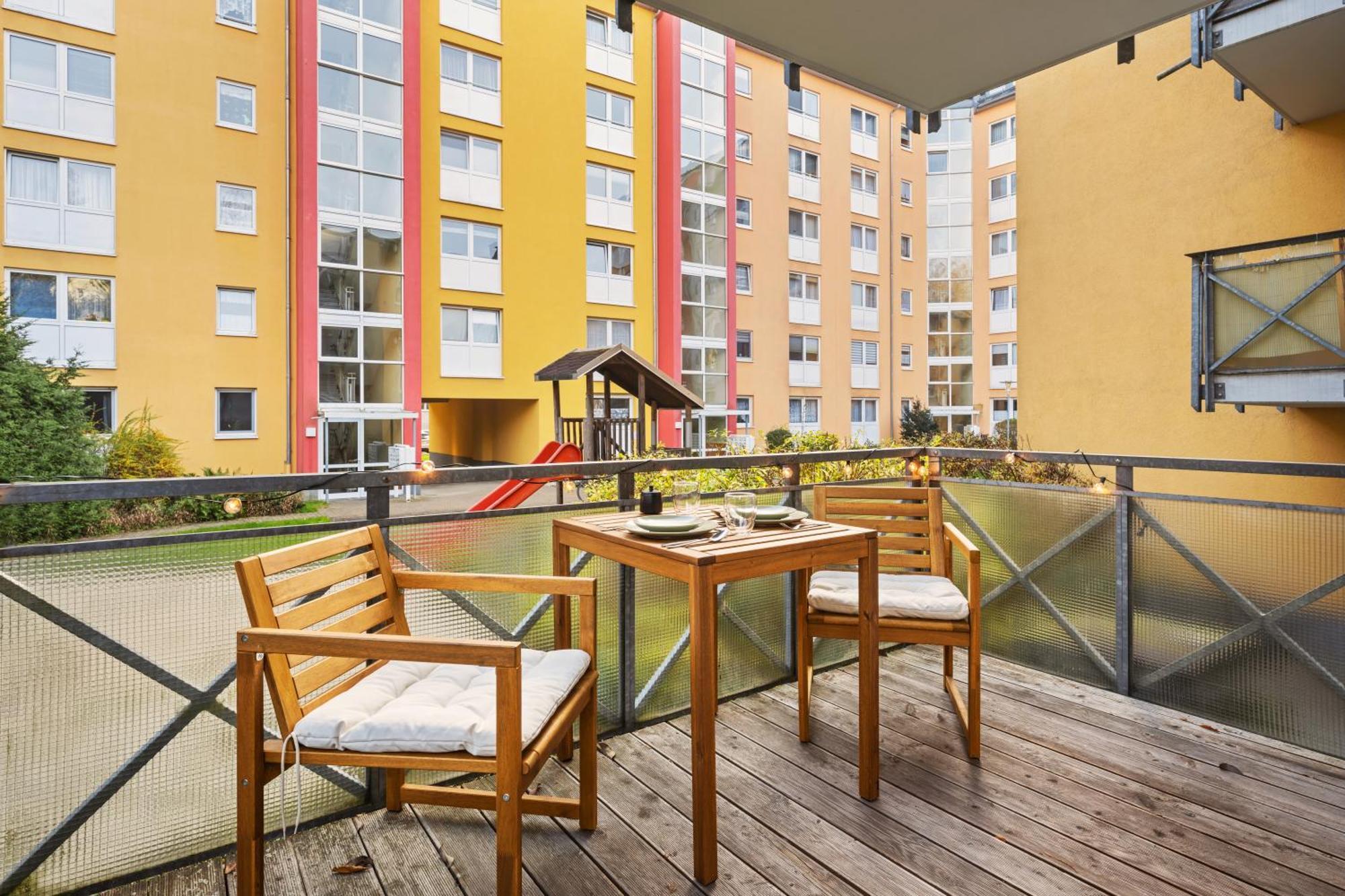 Edler Wohnraum Disney Marvel Studio Mit Balkon, Boxspringbett, Kaffeevollautomat, Lift & Parkplatz Chemnitz Exterior photo