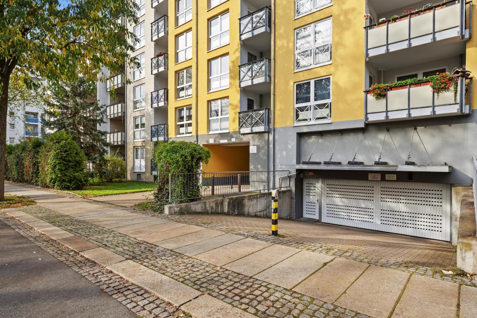 Edler Wohnraum Disney Marvel Studio Mit Balkon, Boxspringbett, Kaffeevollautomat, Lift & Parkplatz Chemnitz Exterior photo