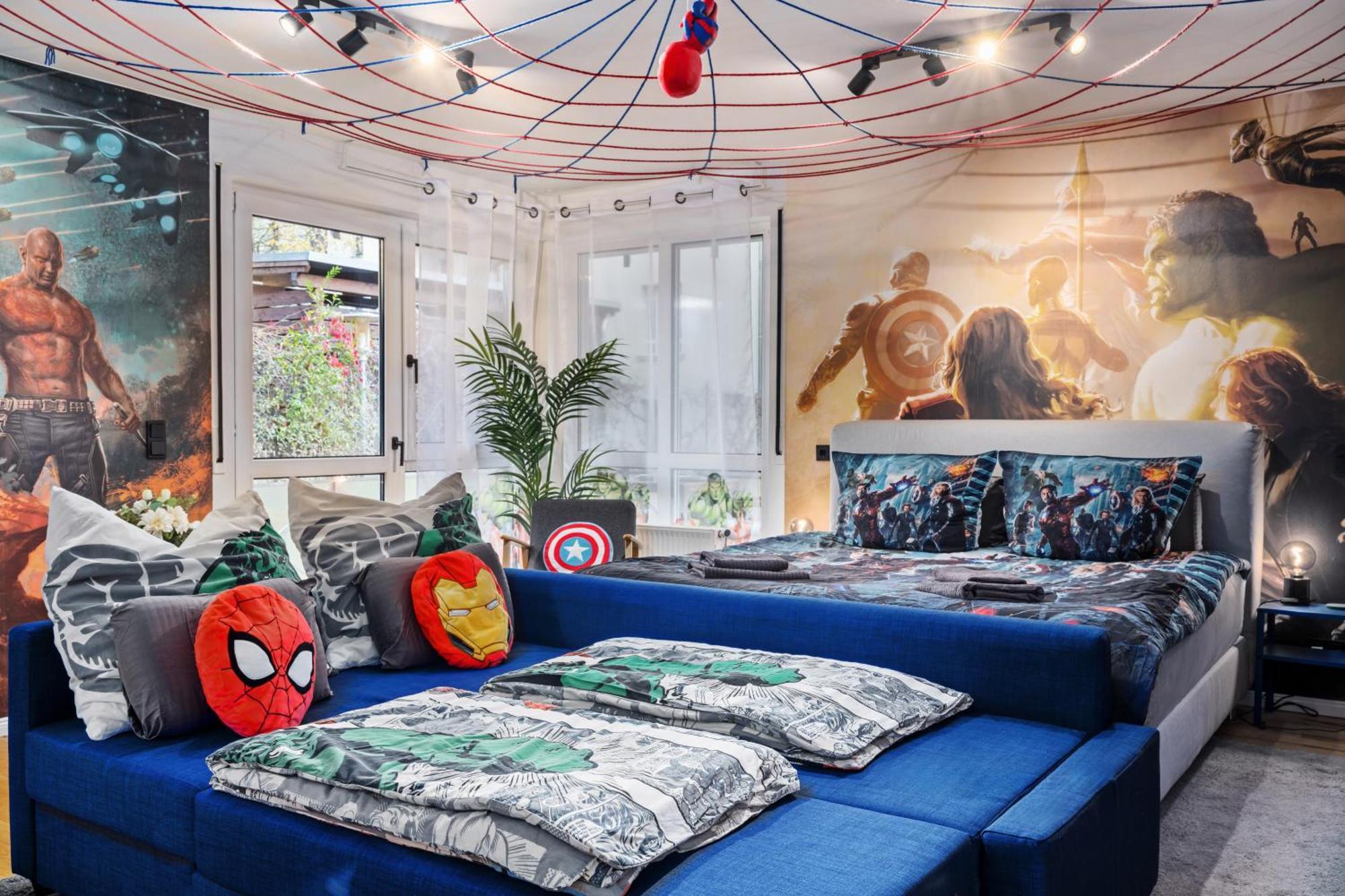 Edler Wohnraum Disney Marvel Studio Mit Balkon, Boxspringbett, Kaffeevollautomat, Lift & Parkplatz Chemnitz Exterior photo