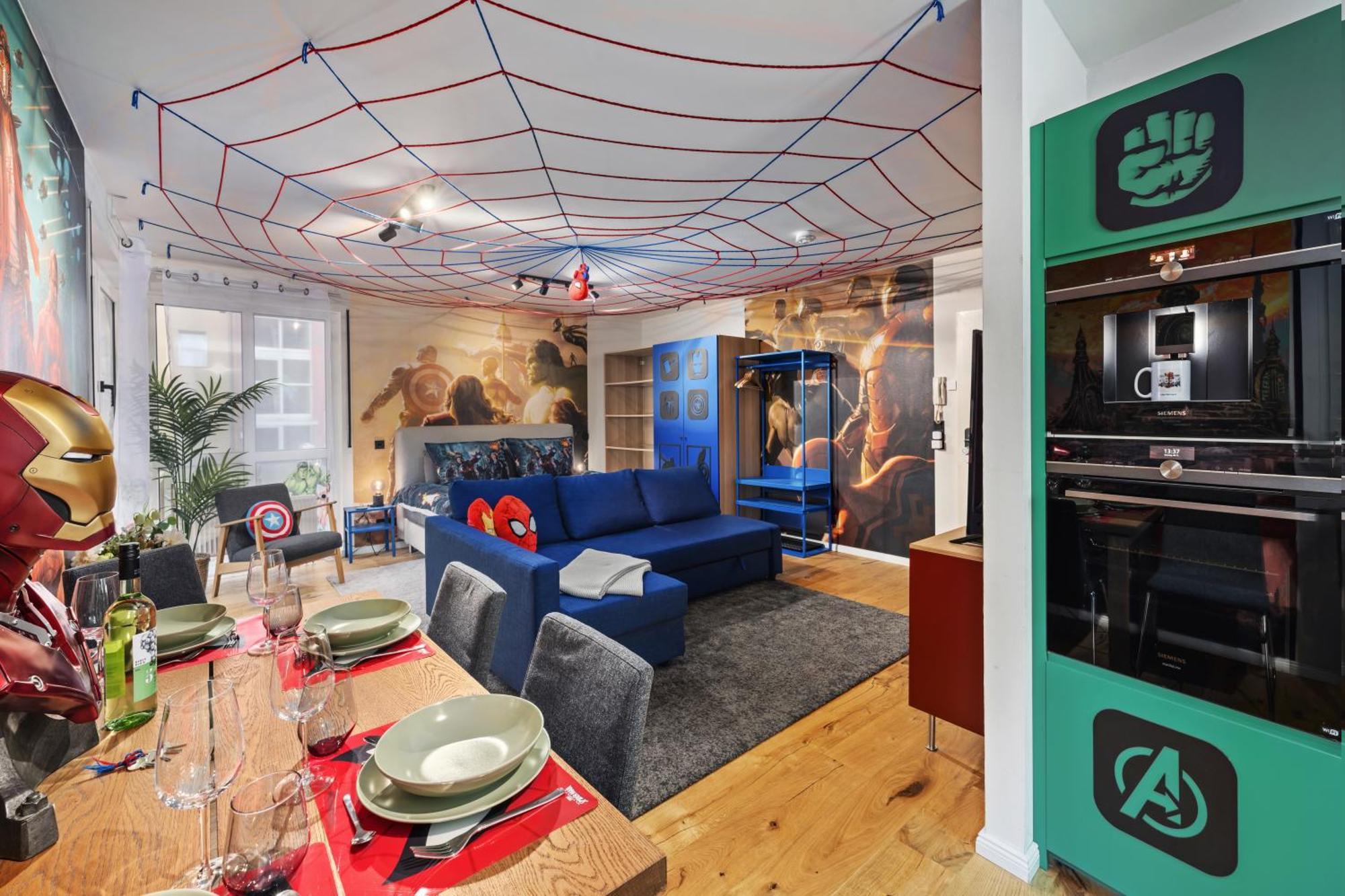 Edler Wohnraum Disney Marvel Studio Mit Balkon, Boxspringbett, Kaffeevollautomat, Lift & Parkplatz Chemnitz Exterior photo
