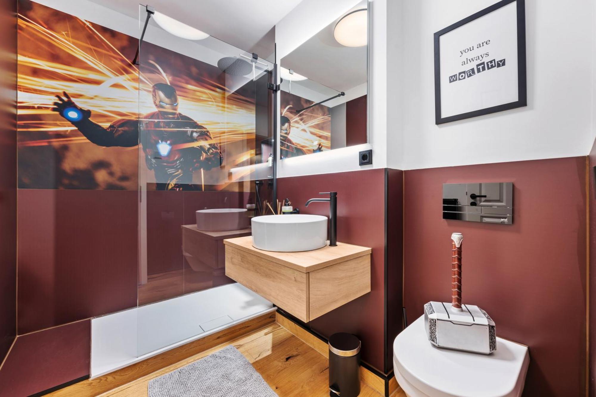 Edler Wohnraum Disney Marvel Studio Mit Balkon, Boxspringbett, Kaffeevollautomat, Lift & Parkplatz Chemnitz Exterior photo